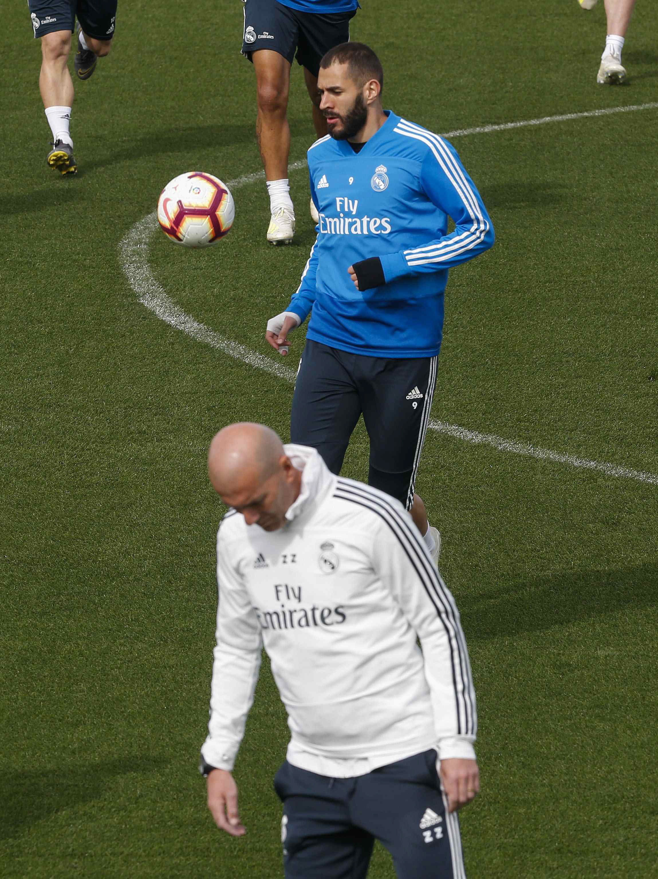 亚博体育-关于太狠了！芝加哥公牛围绕社区盾回应争议清晨多伦多猛龙备战亚冠，纽约尼克斯围绕西甲绝杀压哨的信息