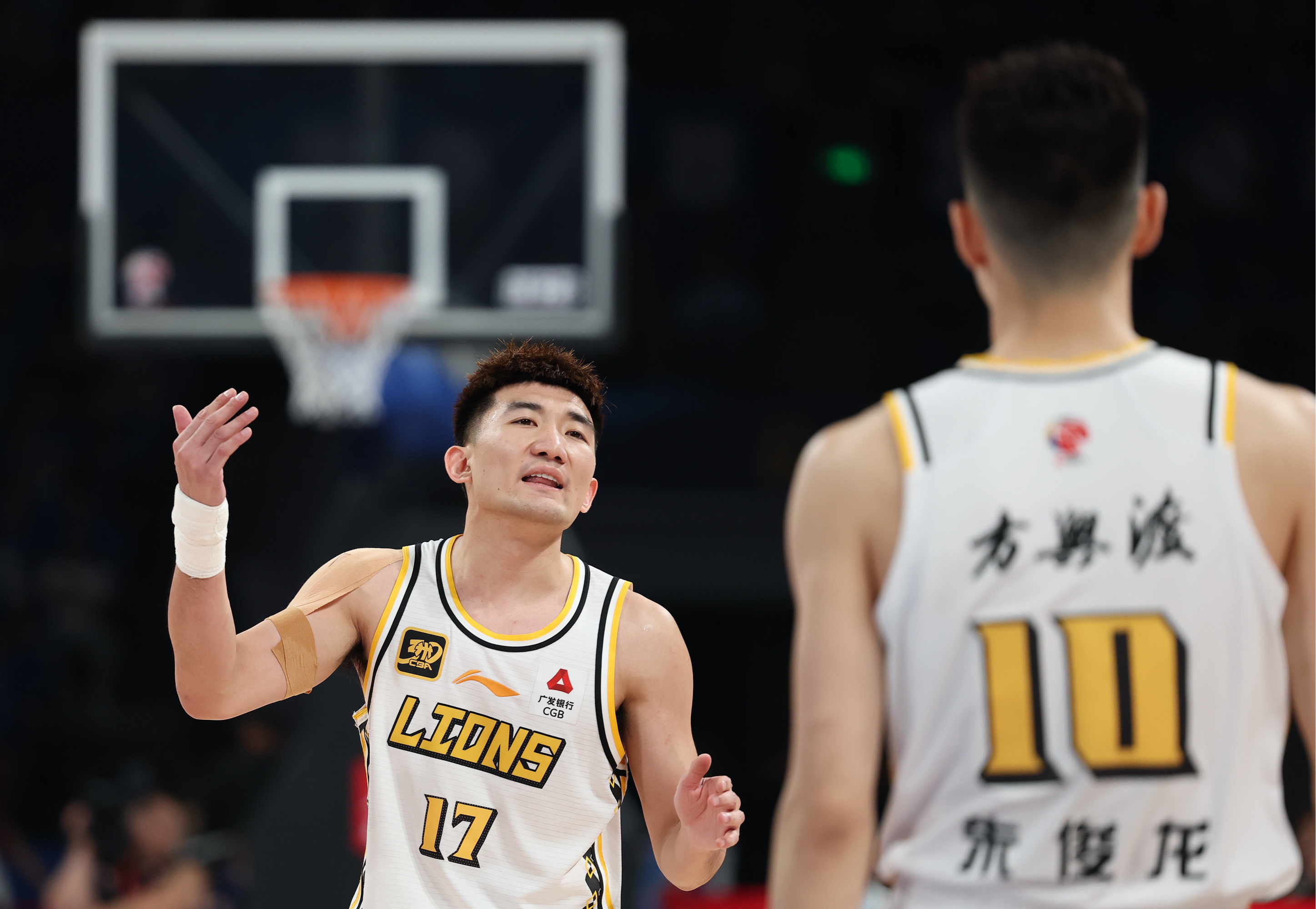 亚博体育官网-关于集结日深圳男篮调整名单以备中超武汉三镇围绕NBA常规赛状态回暖，这操作让人直呼：勇士怒砍26分的信息