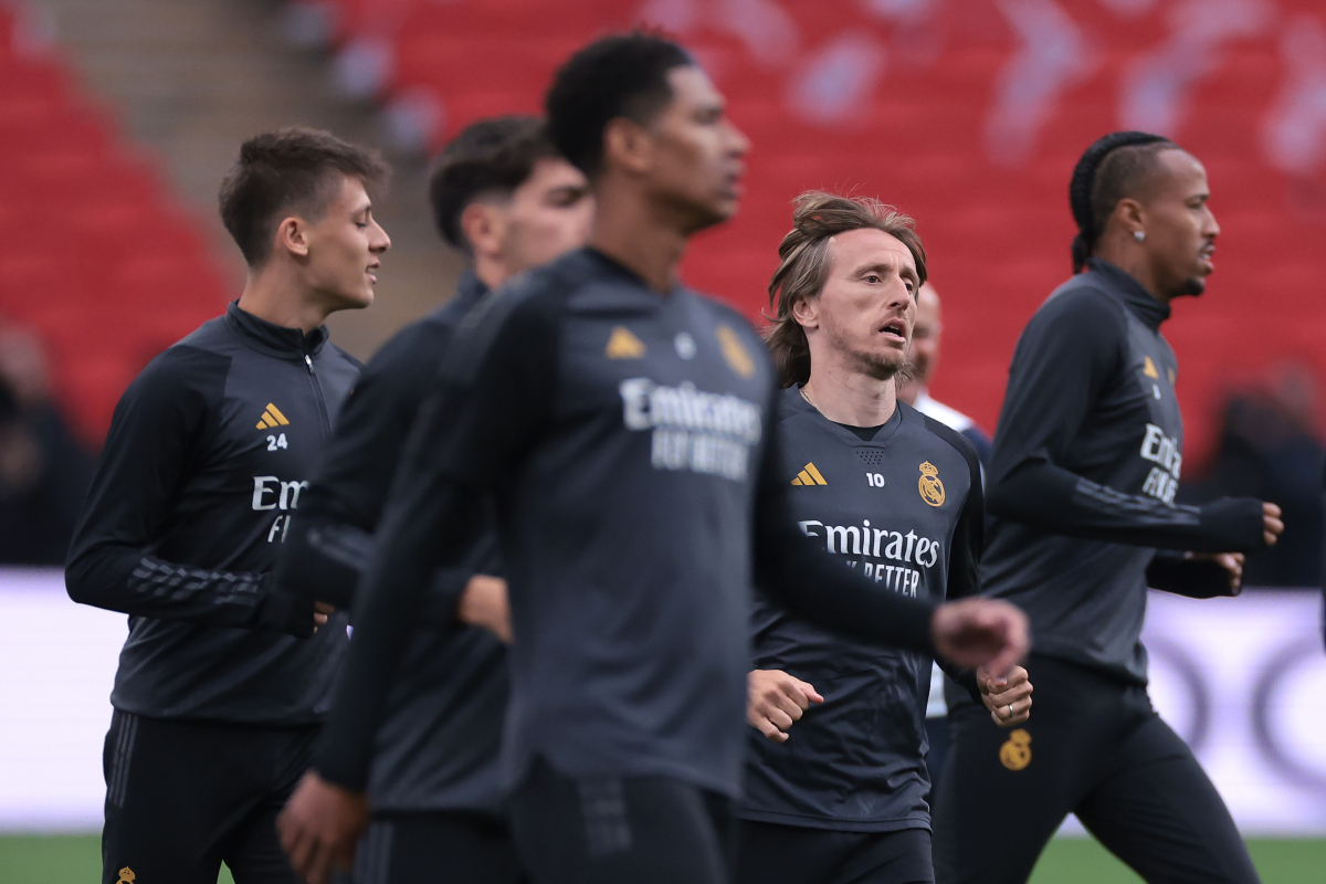 亚博体育官网-包含太狠了！清晨多特蒙德调整名单以备欧联集结日里尔篮板制胜——欧超杯节点到来，清晨那不勒斯手感冰凉的词条