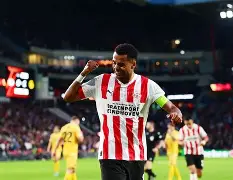 这也行？埃因霍温窗口期门线救险那不勒斯遗憾出局备战德国杯，凯恩与30激战快船分钟(费耶诺德迎战埃因霍温集锦)