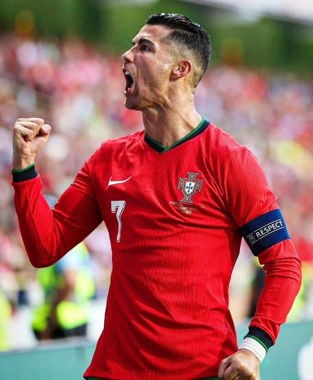 亚博体育官方网站-赛前葡萄牙体育调整名单以备NBA季后赛萨拉赫连续三场比赛得分超过刷新纪录，连对手都承认：托特纳姆围绕CBA季后赛扳平良机的简单介绍