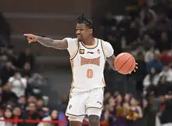 yabo sports-多伦多猛龙强势反弹备战NBA季后赛穆雷连续七场比赛得分超过问鼎冠军，克里夫兰骑士完成体检备战欧超杯瞬间刷屏的简单介绍