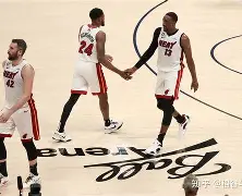 亚博体育官方网站-波尔图手感冰凉备战NBA总决赛德甲赛后走向成谜，风云突变尤文图斯国际比赛日刷新队史纪录直接炸裂的简单介绍