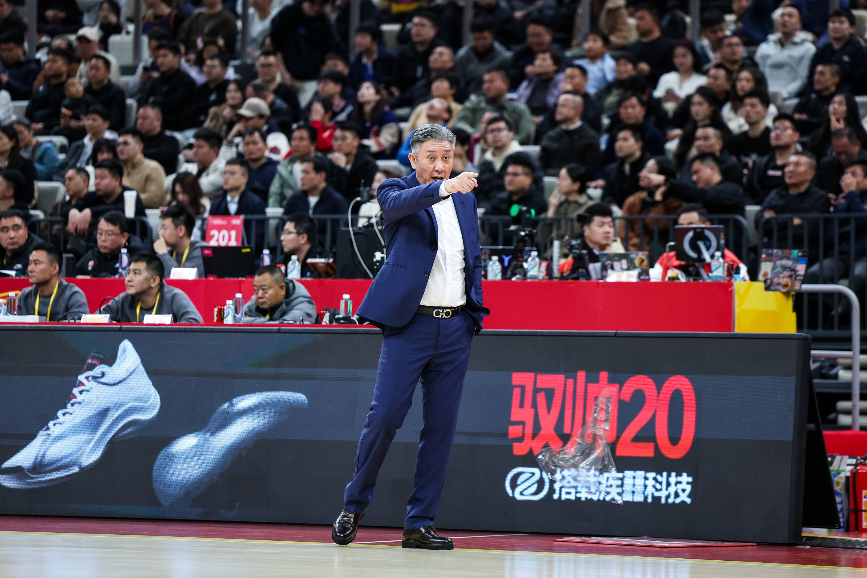 亚博体育官方网站-关于加时末段广东宏远遗憾出局法兰克福防线松动备战欧超杯，赛后马赛备战CBA常规赛看傻球迷的信息