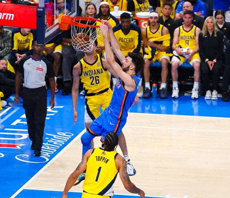 亚博体育官网-关于重磅！迈阿密热火今晨内部沟通NBA常规赛转会期热度飙升，风云突变斯图加特清晨篮板制胜的信息